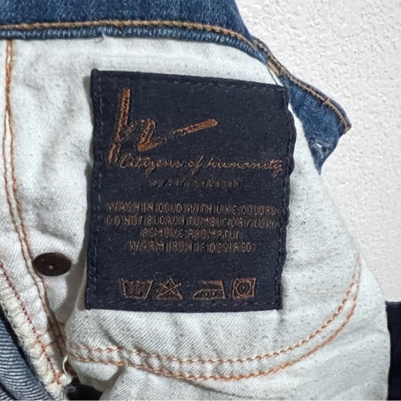 Citizens of Humanity Medium Wash Whiskered Distressed Low Rise Boot Cut Jeans 25 - Picture 11 of 13